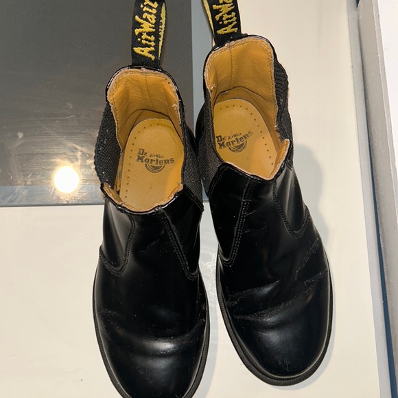 Doc Marten Chelsea Boots size 7! - Picture 3 of 4
